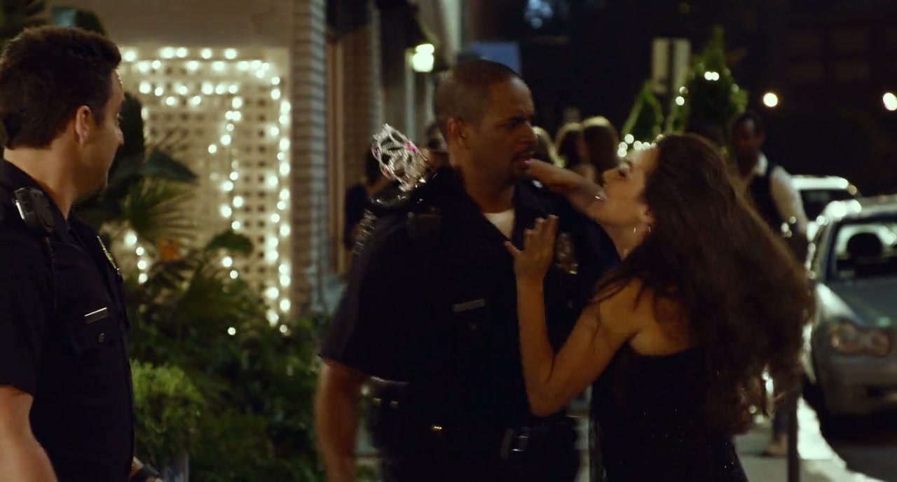 Let's Be Cops Screenshot