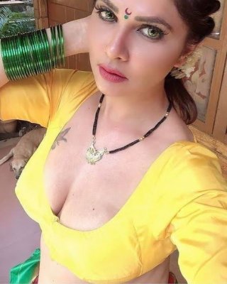 INCEST : Family Mein Pyar Romance or Sex