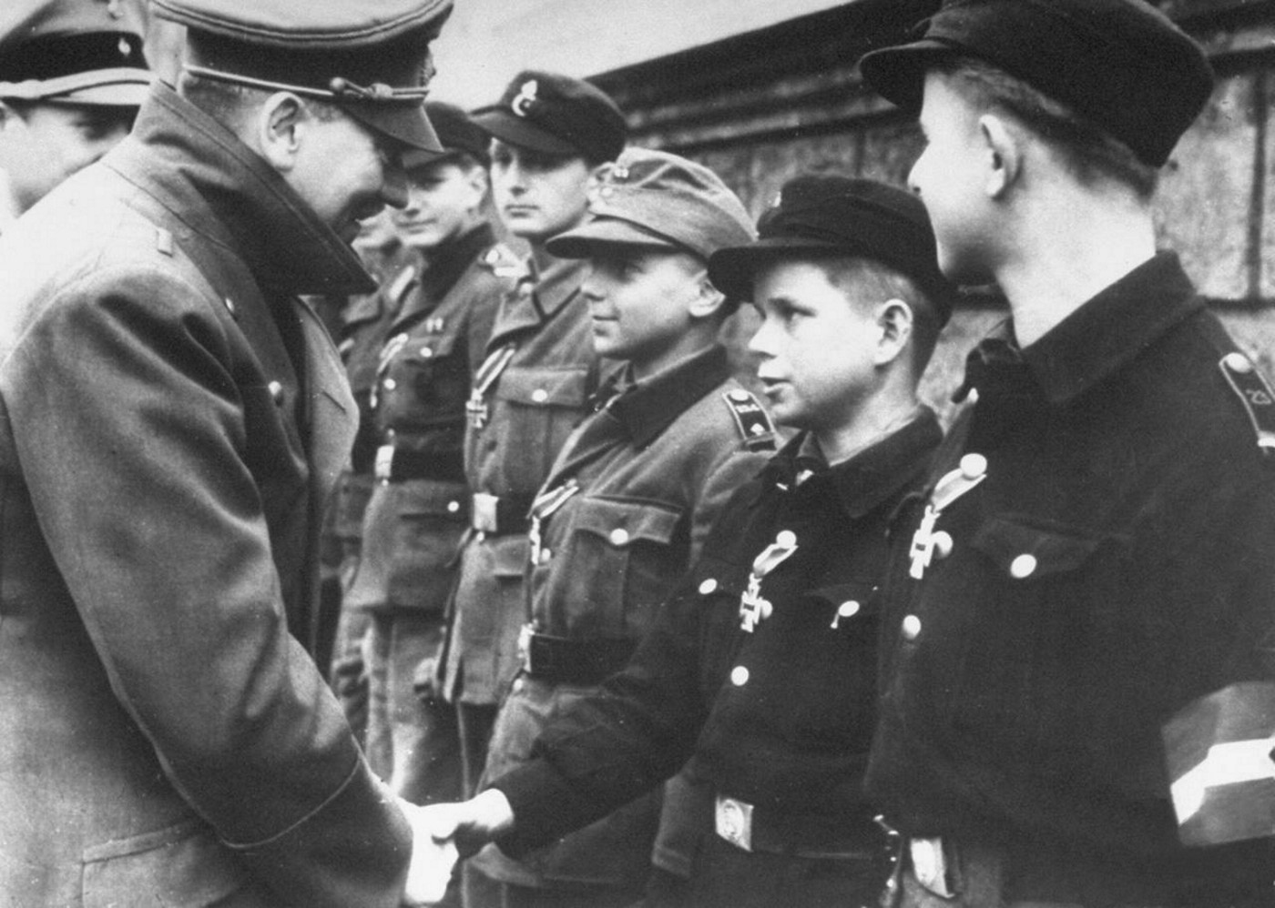 Hitler-Hubner-Czech-1945