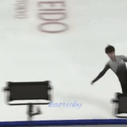 Цзинь Боян (2).gif