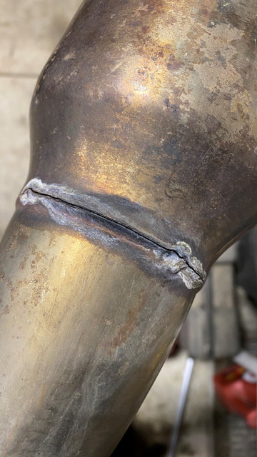 Cracked-downpipe-1.jpg