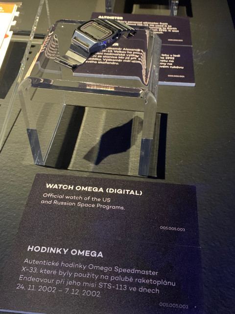 Une belle expo spatiale mais une étrangeté horlogère IMG-5953