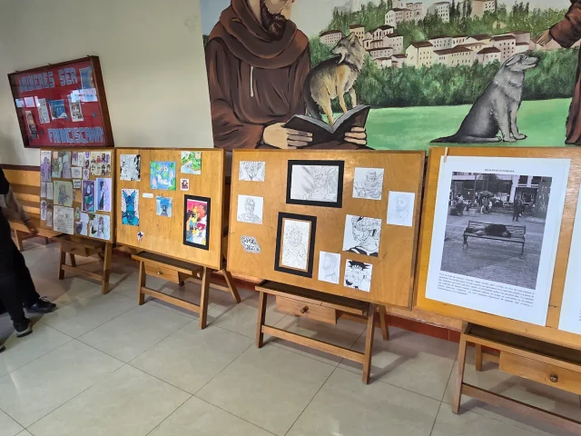 Obras exhibidas en la galería escolar