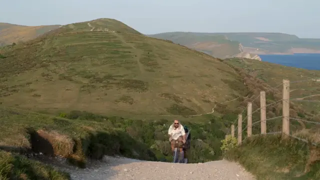 Încălzirea de weekend: cel mai romantic ciclist