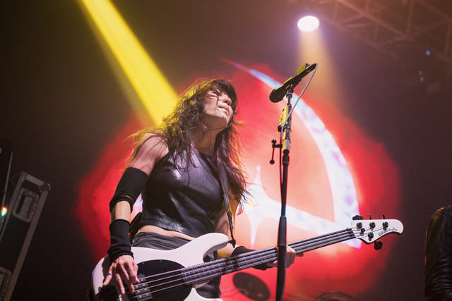 Adrian-Thomson-020