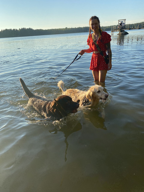 10-FAB225-C829-4679-B81-B-CFF5-FEE96446.