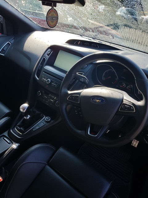 Interior 1.jpg
