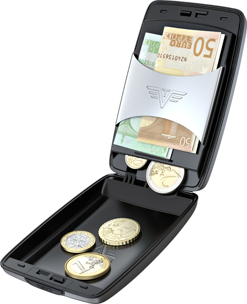 Cash left.jpg