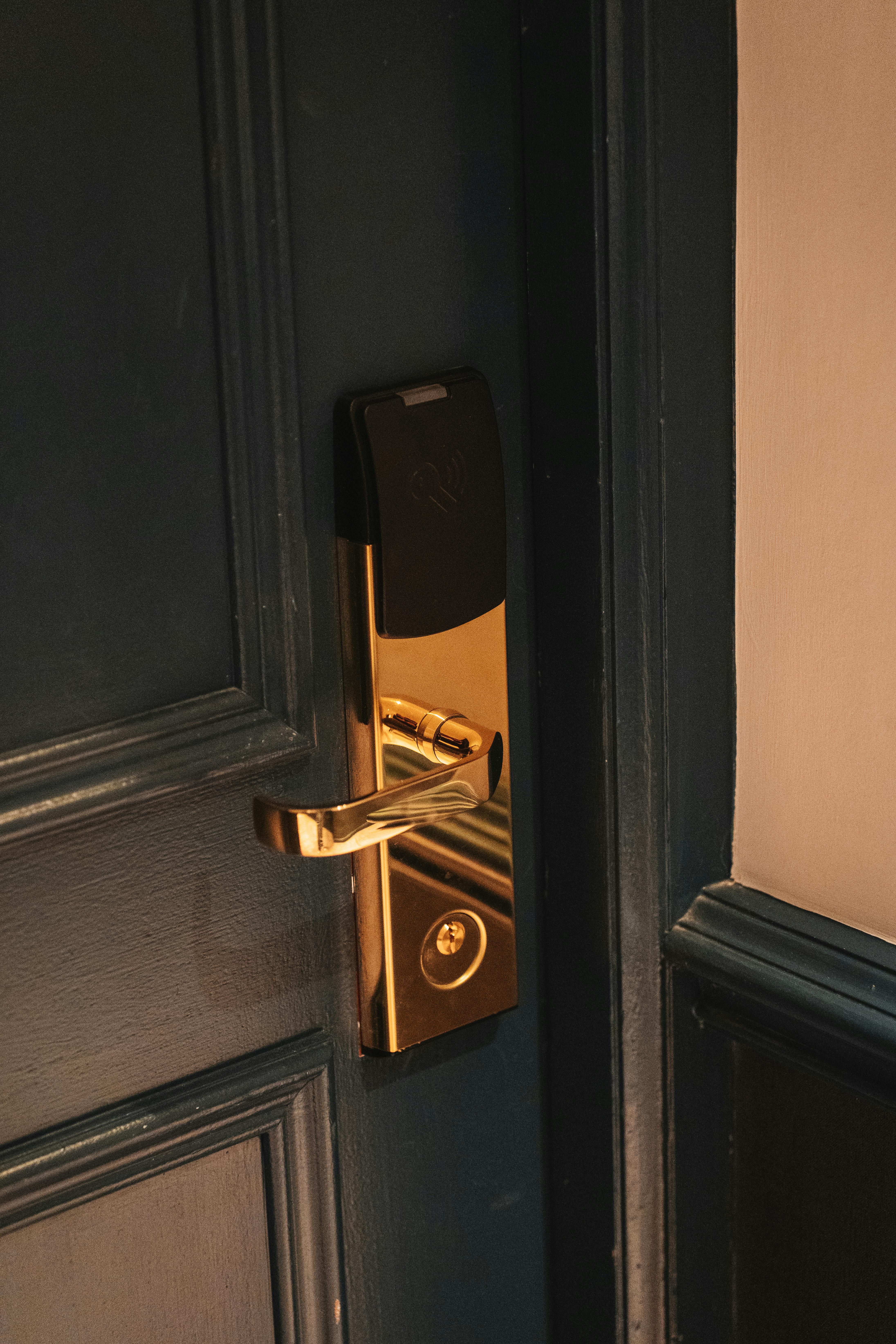 The Benefits of Installing a Smart Lock System