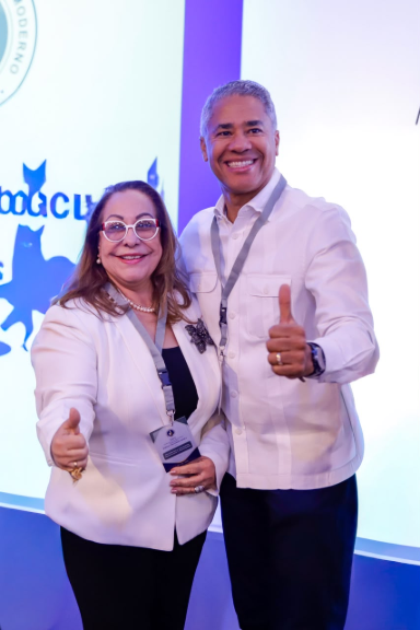 Andrés Cueto presidente municipal Santiago PRM felicita a Rosa Santos por su elección como subsecretaria nacional   .