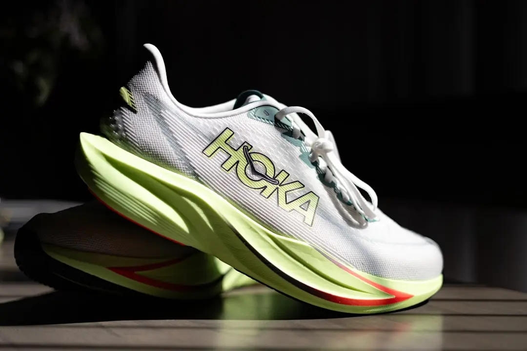 Hoka and Beams Collab va fi lansată la Paris Fashion Week