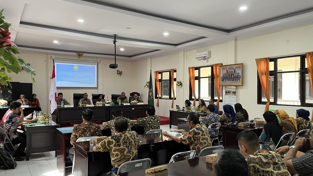 Closing-Meeting