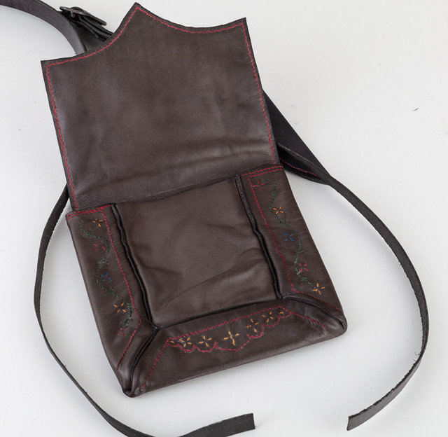 ALR-pouch52-2