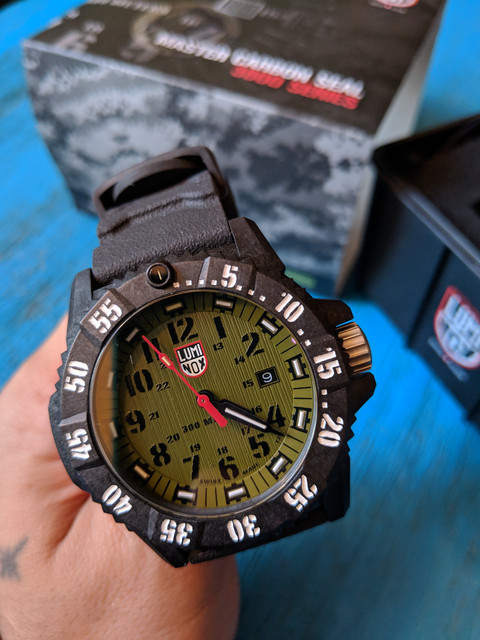 luminox7.jpg