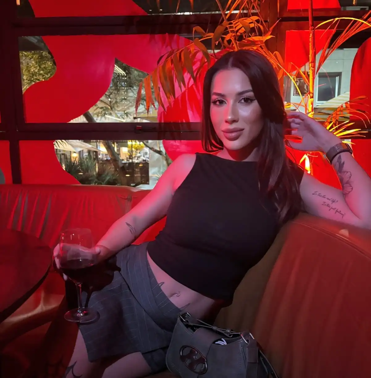 Chloe Metzeling Wallpapers Insta Sport Bio (12)