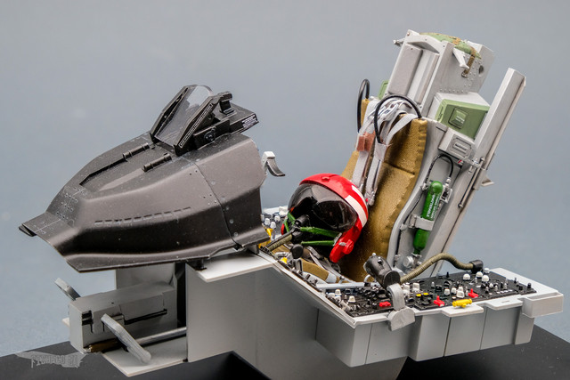 cockpit-12.jpg