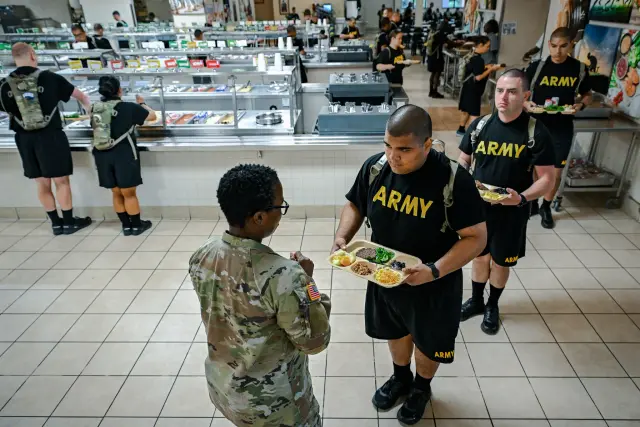 00dc-future-army-42828-super-Jumbo