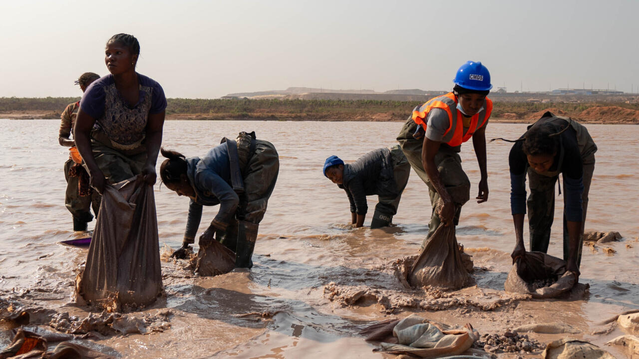 Illustration - L'Afrique produit le monde, mais c'est le monde qui fixe les prix : la leçon que le cobalt de Kinshasa et le kérosène de Lagos enseignent ensemble