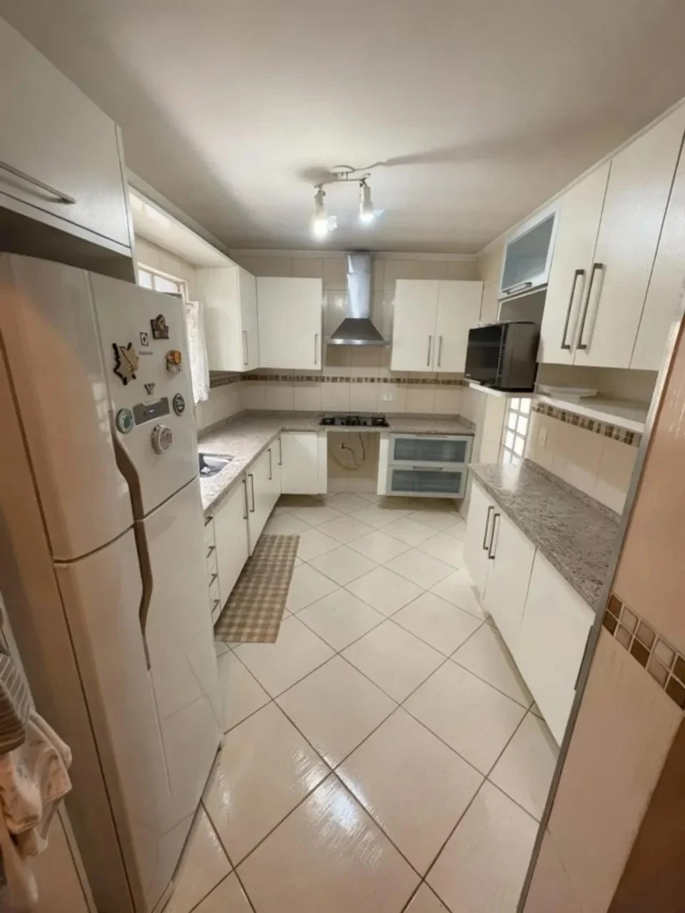 Sobrado com 3 Quartos, Suíte, Terraço e Churrasqueira no Parque Ipê | 150 m² | R$ 620 Mil