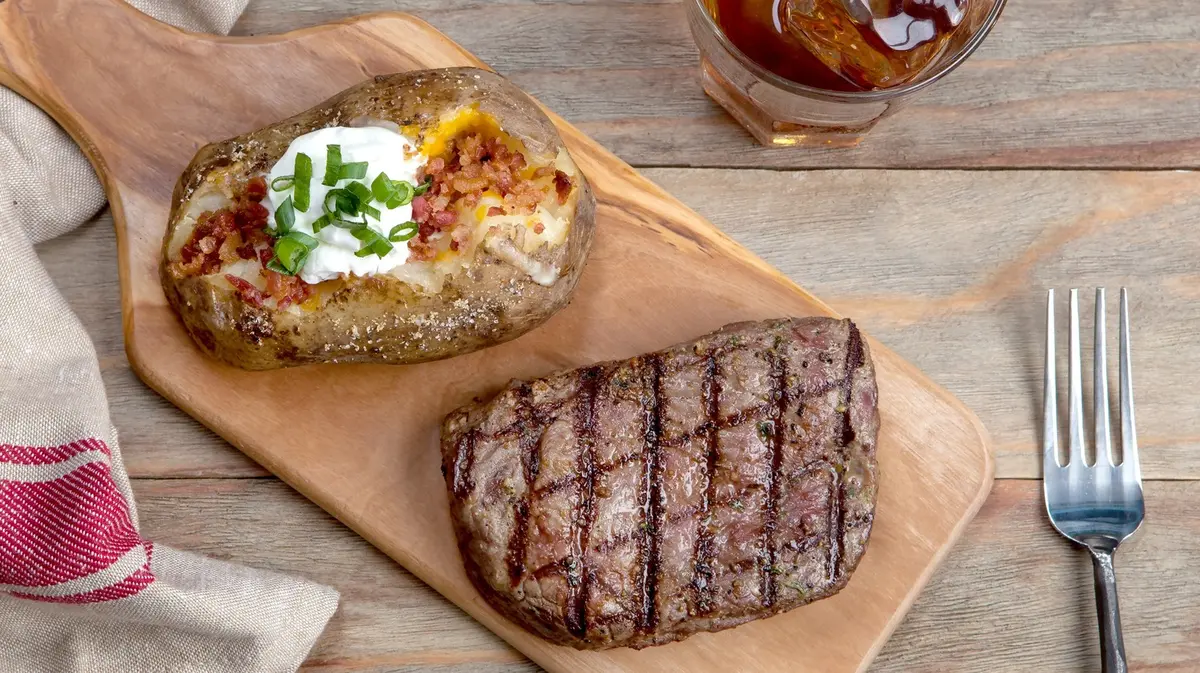 The Unexpected Perfect Match: Scotch and Steak