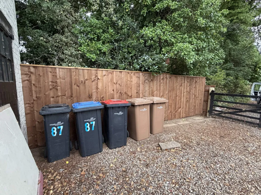Close Boarded Fencing installation example 11