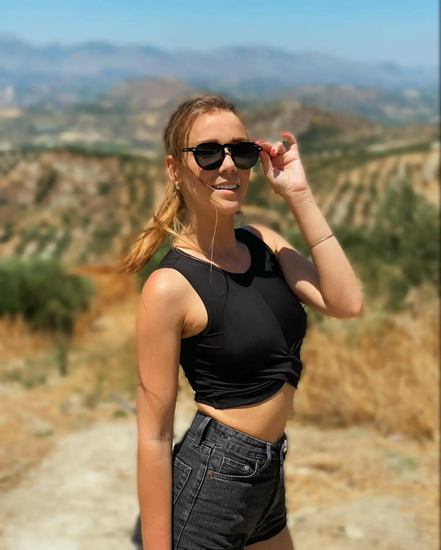 Alexis Crystal Wallpapers Insta Fit Bio (6)