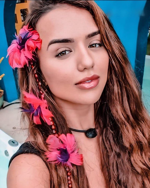Rafaella-Kalimann-13.jpg