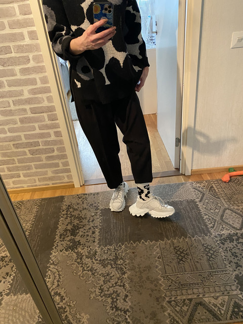 01-DBBD12-44-A2-4-BCE-9914-35-A8337-FBE5