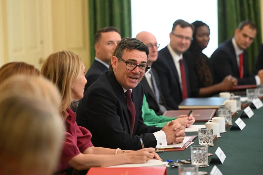 New UK Prime Minister Forms Cabinet After Major Shake-Up