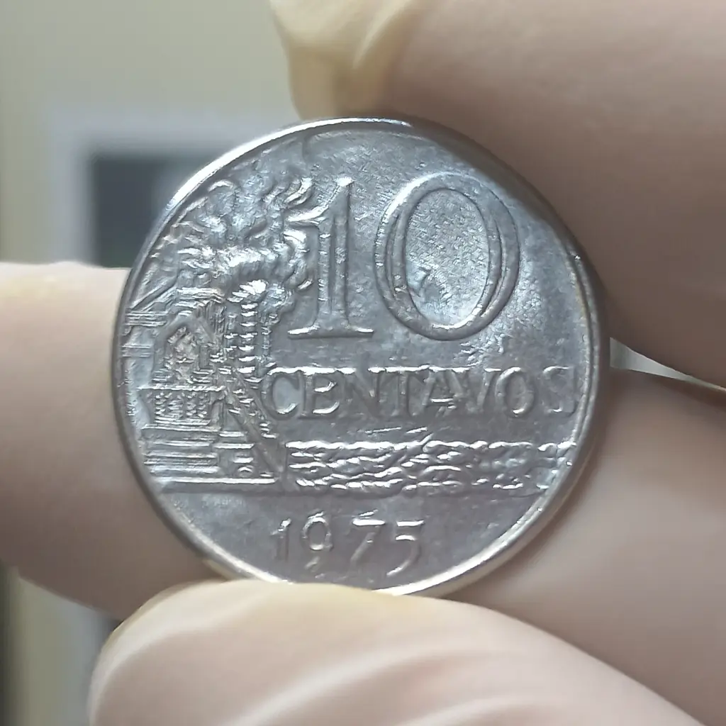 Moeda 10 Centavos de 1975 com Erros de Cunho Marcado | KM# 578.1a - Foto 4