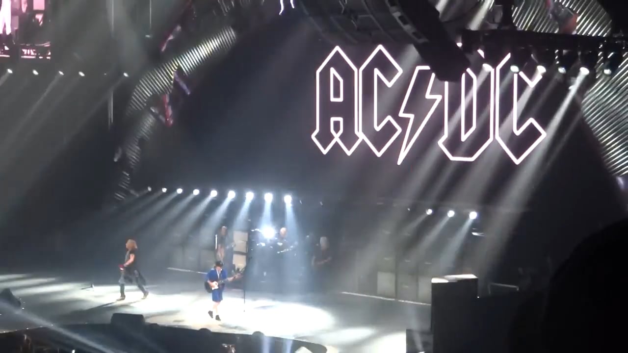 AC/DC Key Bank Center 2016