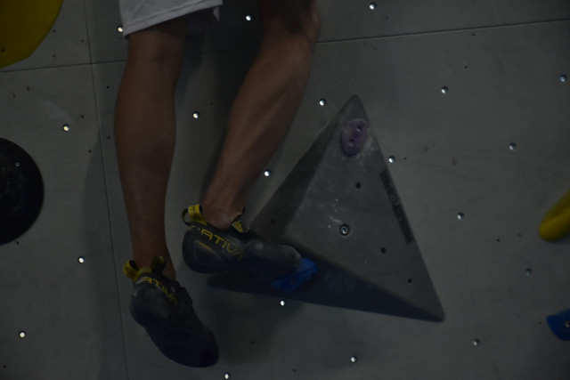 EMA9242.jpg