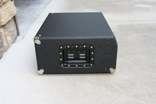 Ampeg-SVT-RC-Left-Side