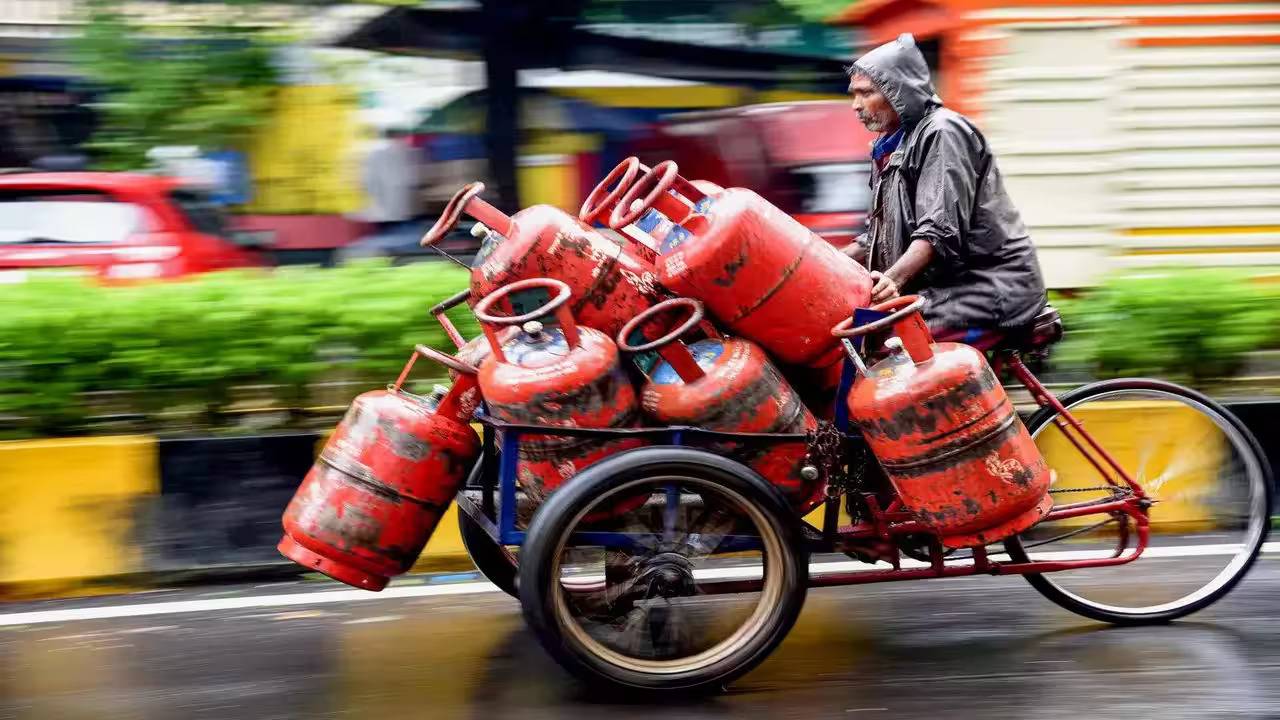 Doorstep gas cylinder delivery