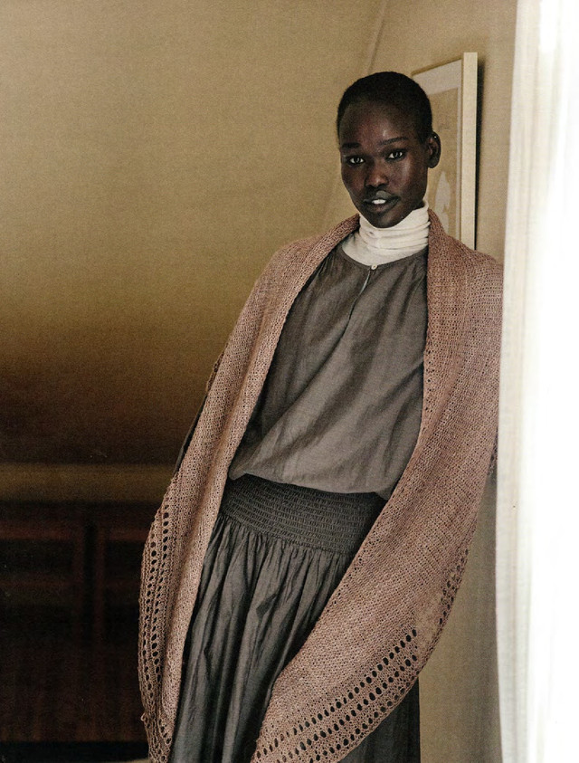 Laine-52-Weeks-of-Shawls-2022-156