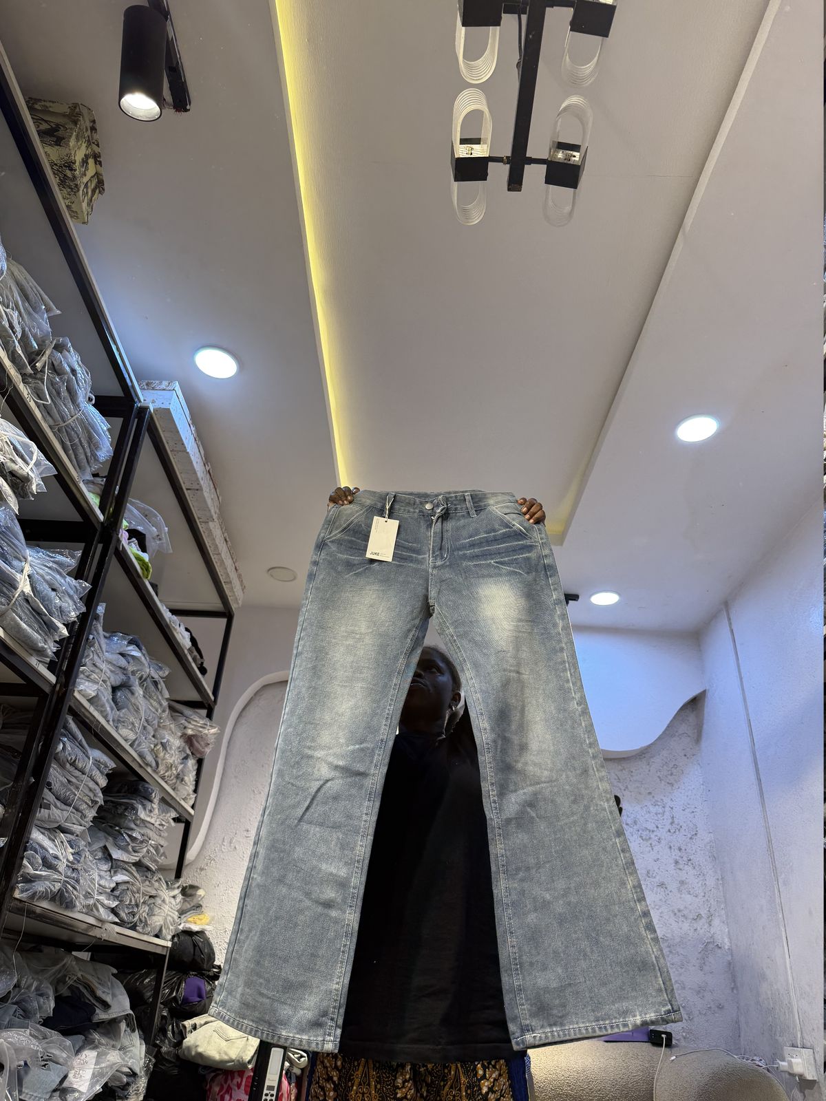 Waist 32