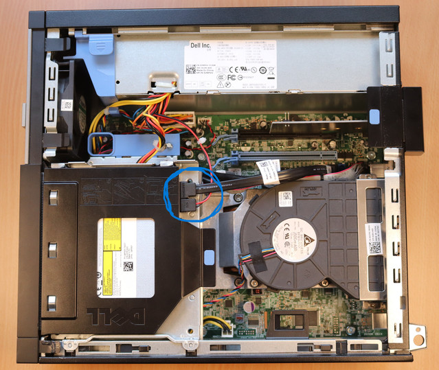 Dell Optiplex 7010 SFF inside