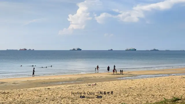 Pantai Teluk Kalong3.webp