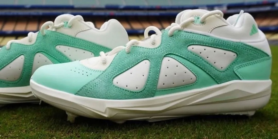 Kiké Hernández prezentuje korki Bad Bunny x adidas BadBo 1.0 w kolorze