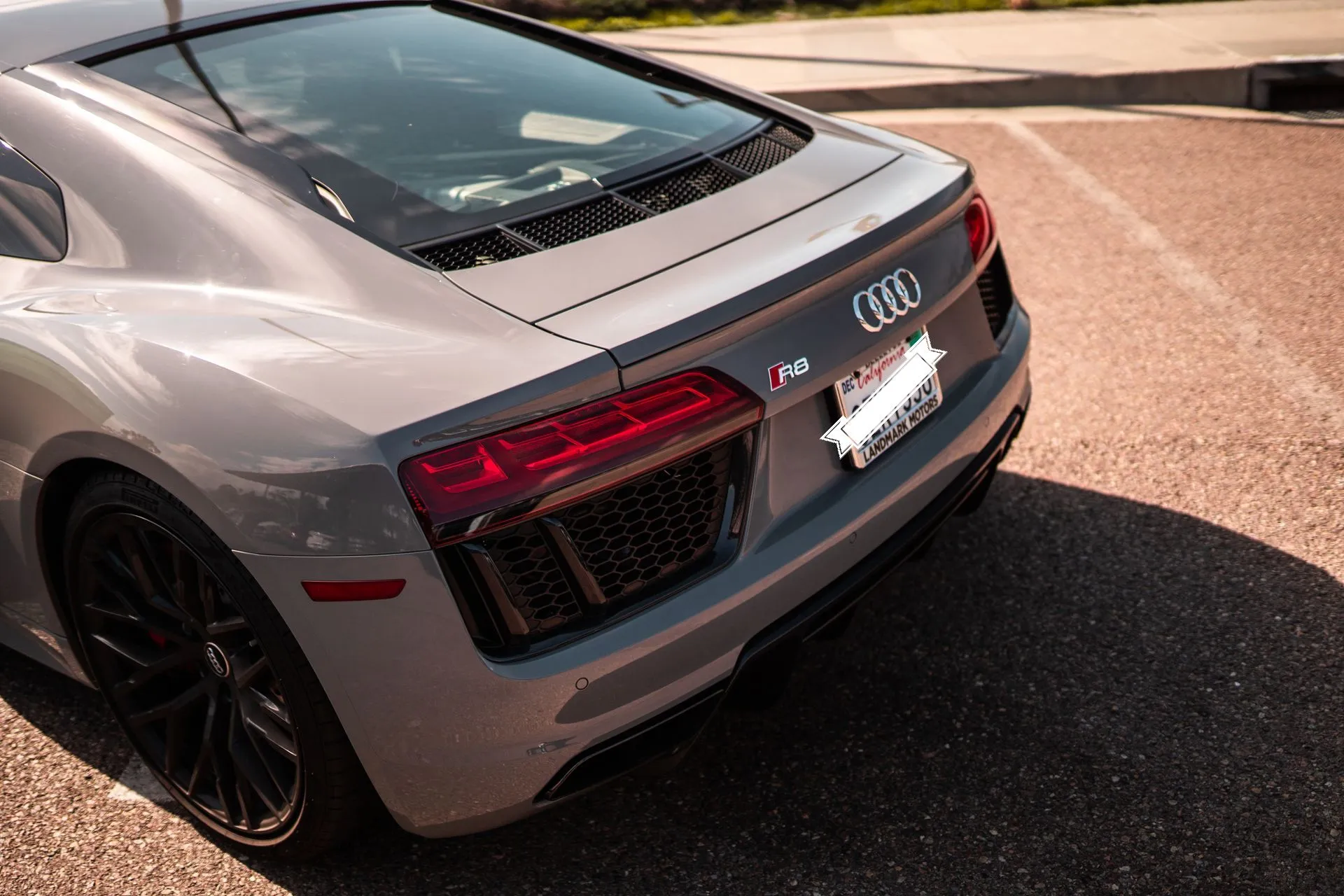 Audi R8 V10 photo 6
