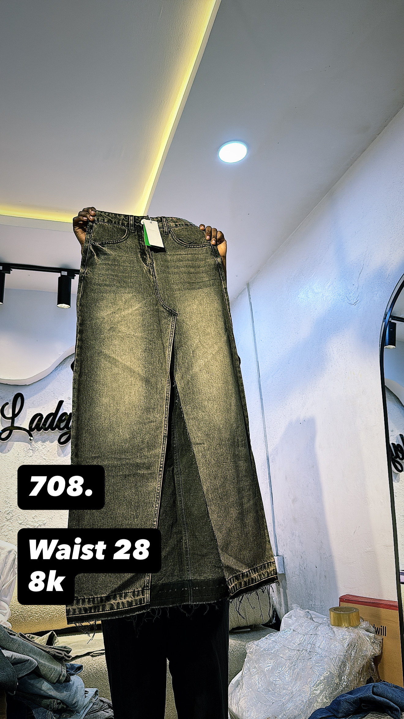 Waist 28