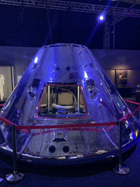 Une belle expo spatiale mais une étrangeté horlogère IMG-5922