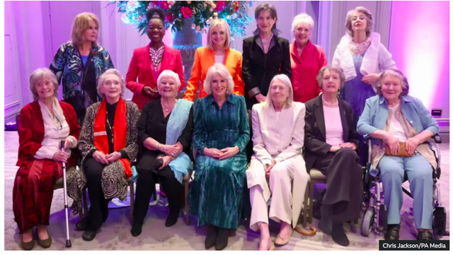 A-dozen-Dames