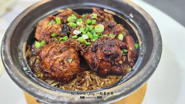 炭烧瓦煲鸡5.webp