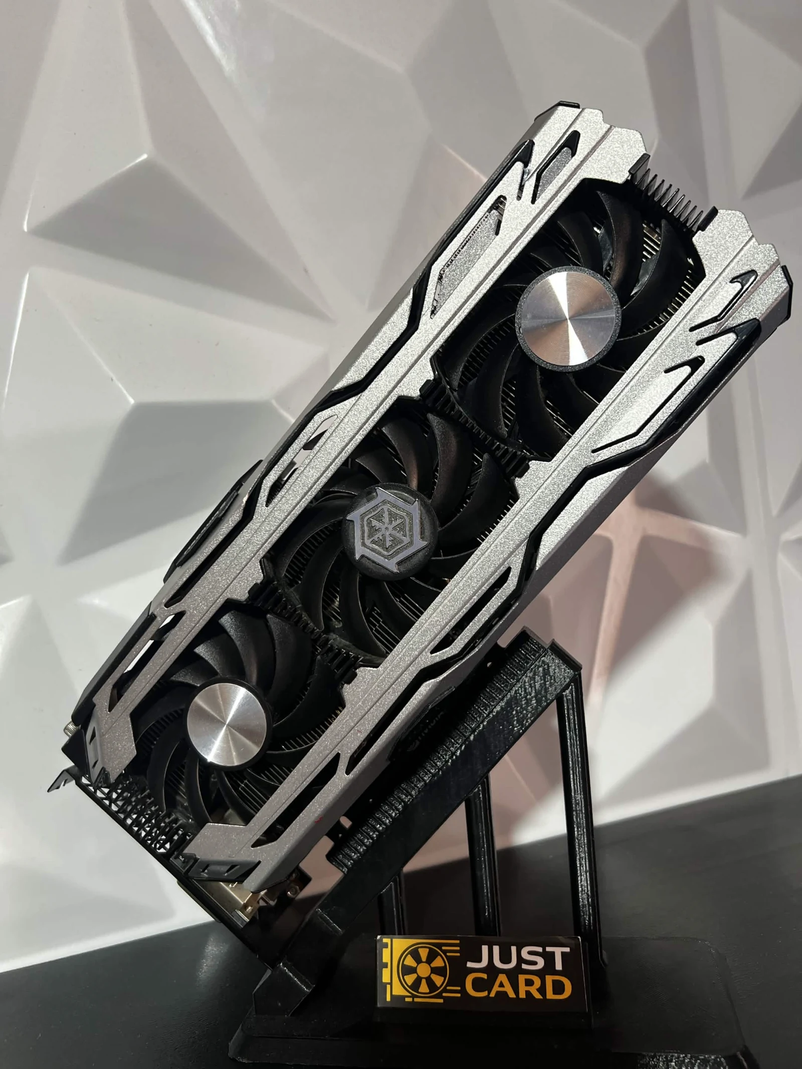 GTX 1070 8GB INNO3D iChill HerculeZ Occasion — photo 1