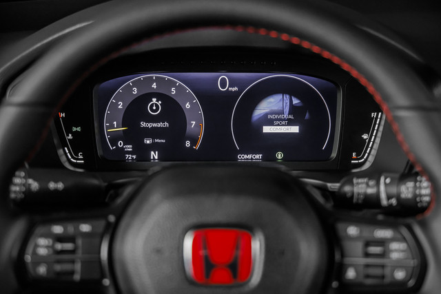 2023-Honda-Civic-Type-R-33