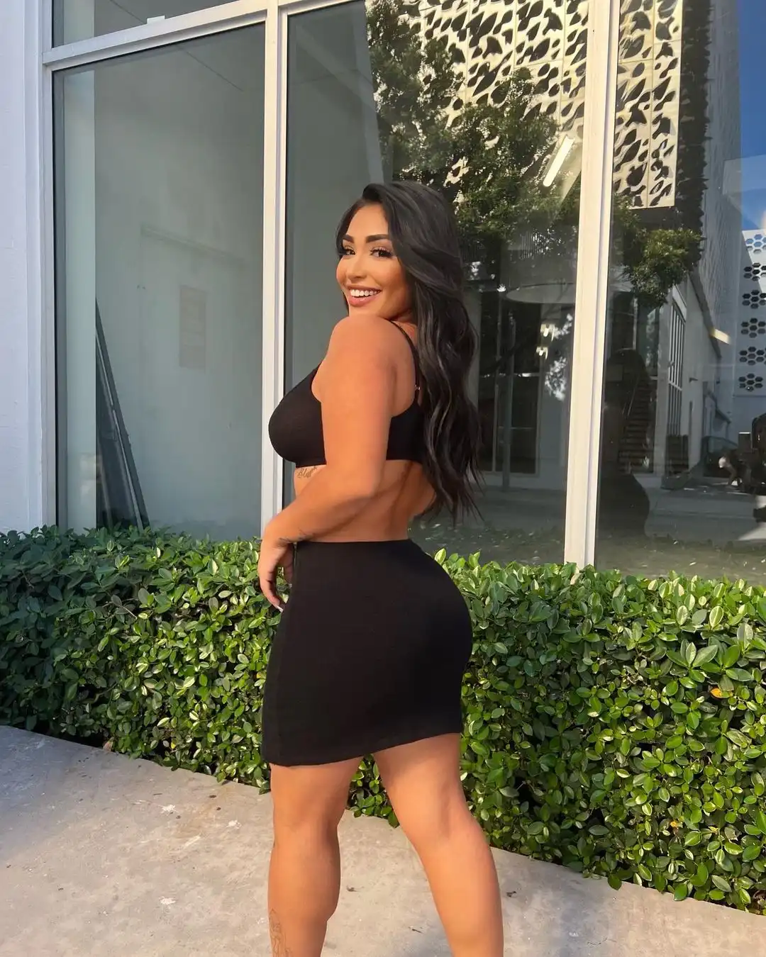 Alejandra Velasquez Wallpapers Insta Fit Bio (5)