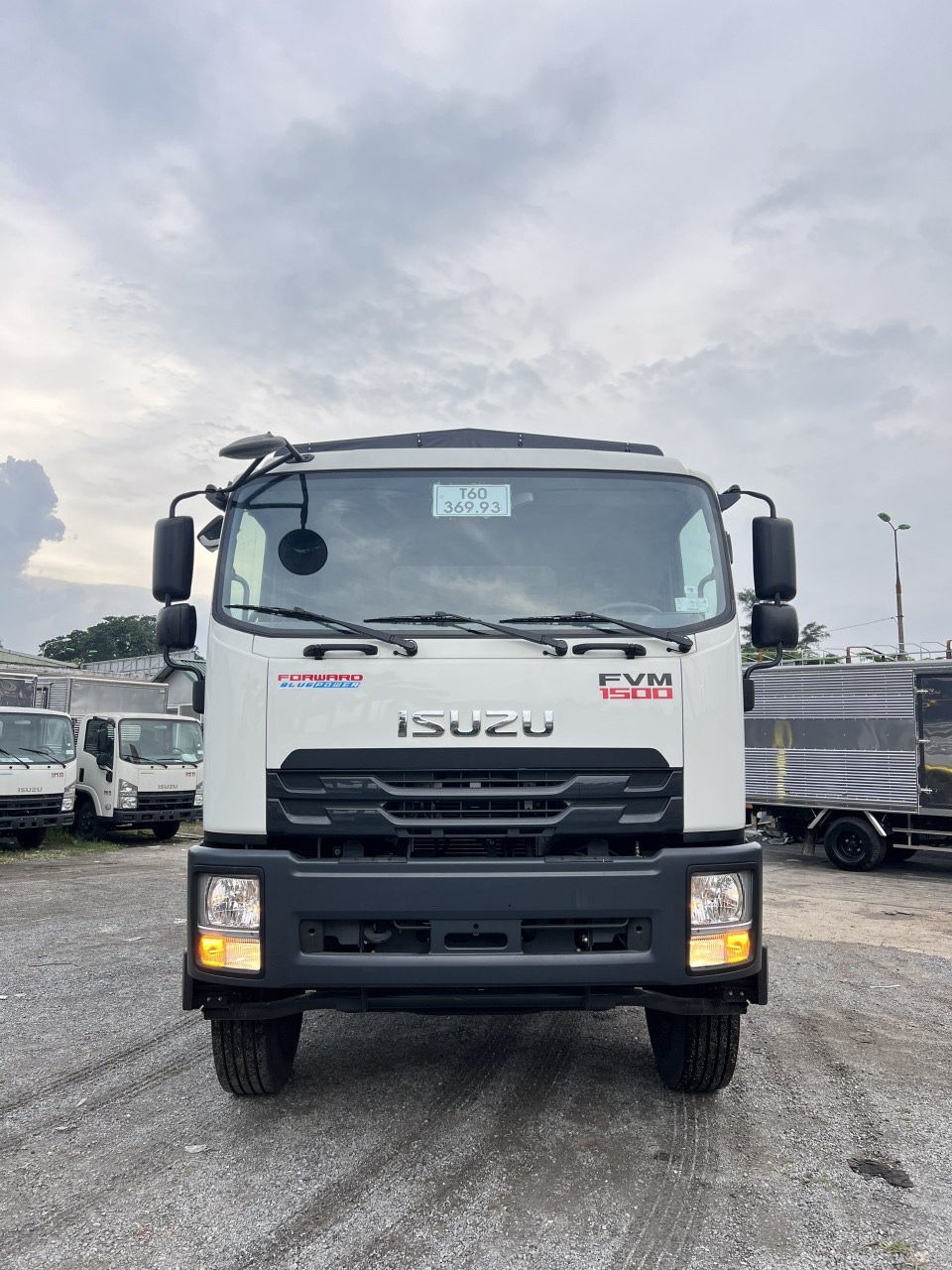 Xe chở xăng dầu ISUZU 6x4
