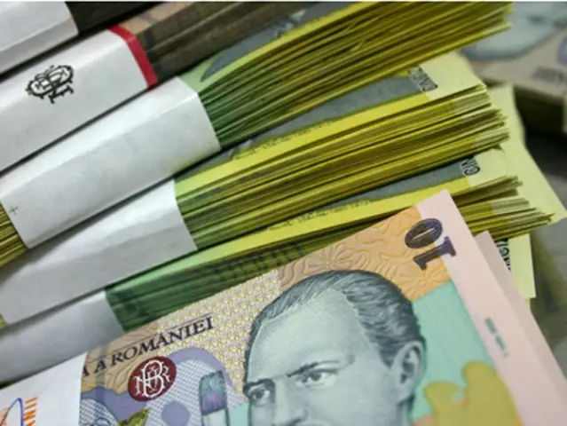 Cum se deplasează fondurile bogaților în conturi? Numărul de români cu depozite bancare peste plafonul garanta