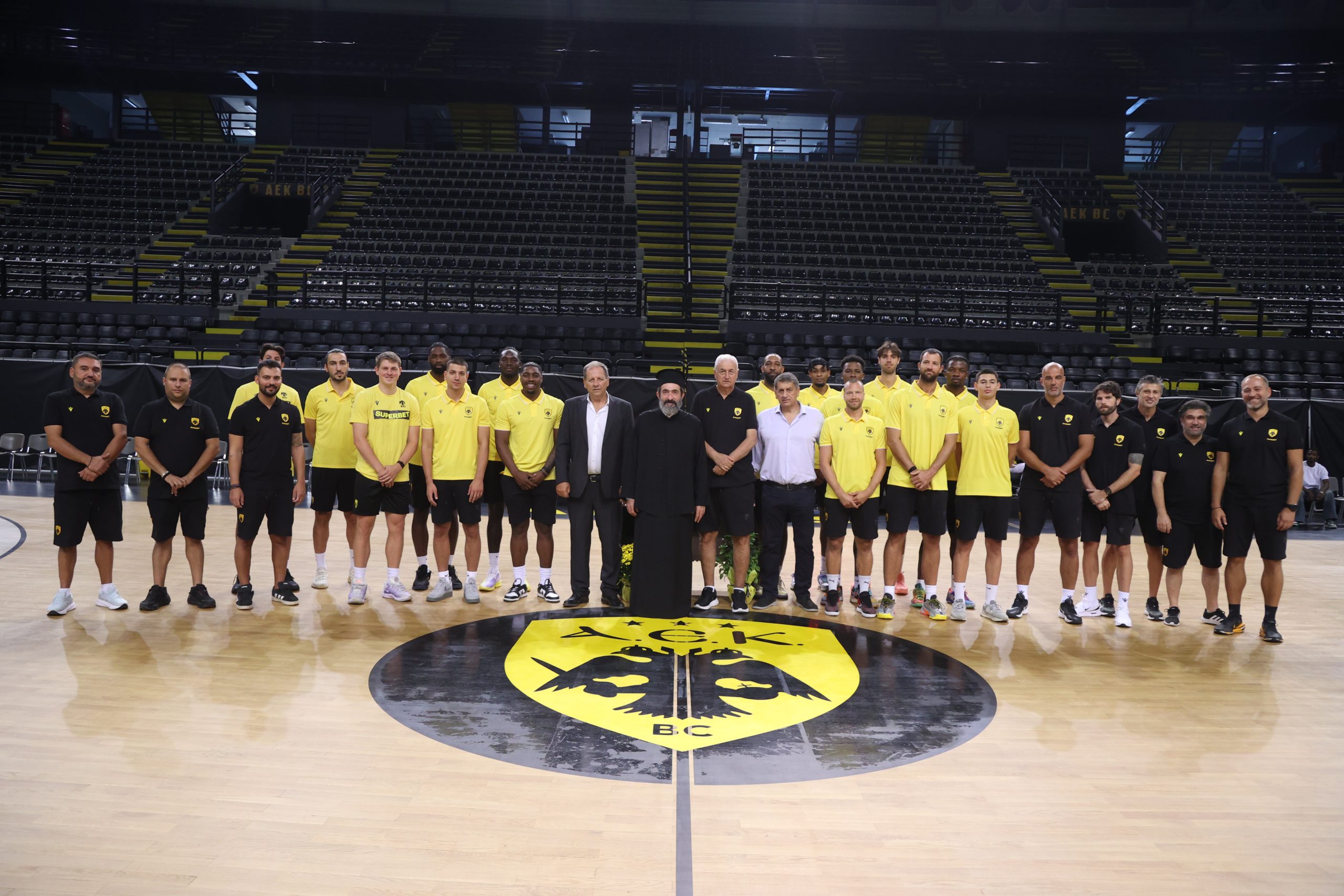 Εικόνες από τον Αγιασμό και τη media day της ΑΕΚ